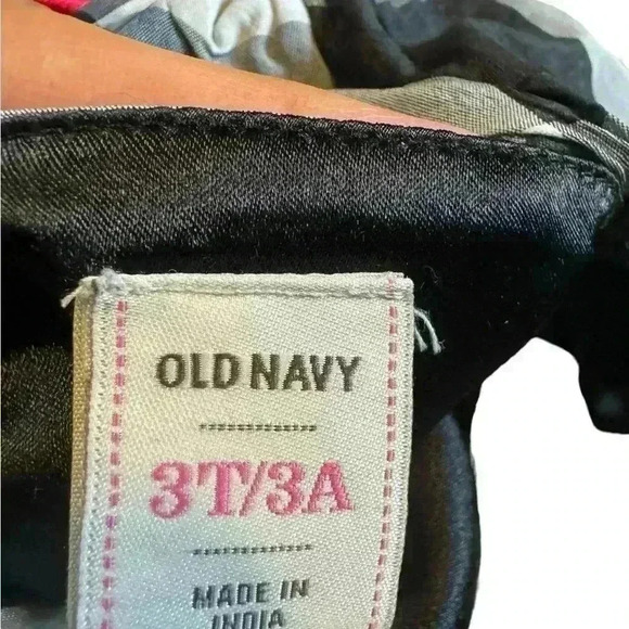 Old Navy - Picture 7 of 7